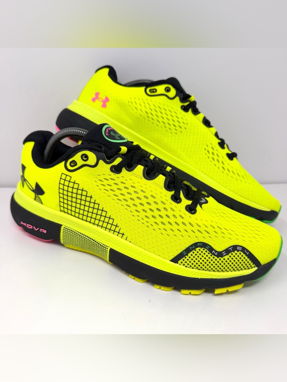 Under Armour Men’s HOVR Infinite 4 Shoe Sz 10.5 Yellow Ray Pink 3024897-302 UA
